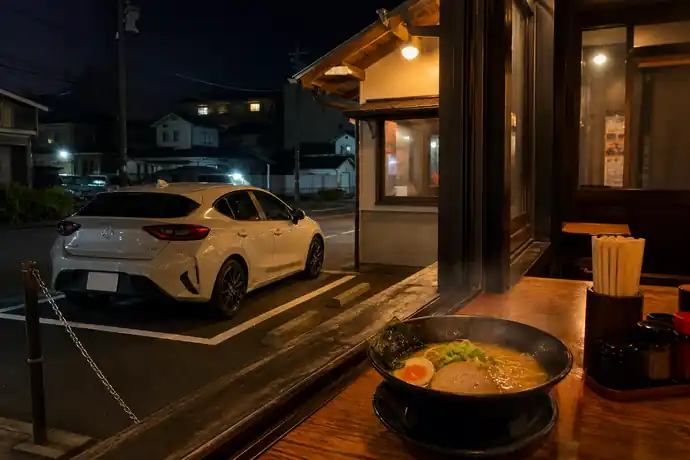 柏ラーメン巡りのマナーと混雑回避・駐車場選びのコツの内容を確認する場面を伝えるイメージ画像